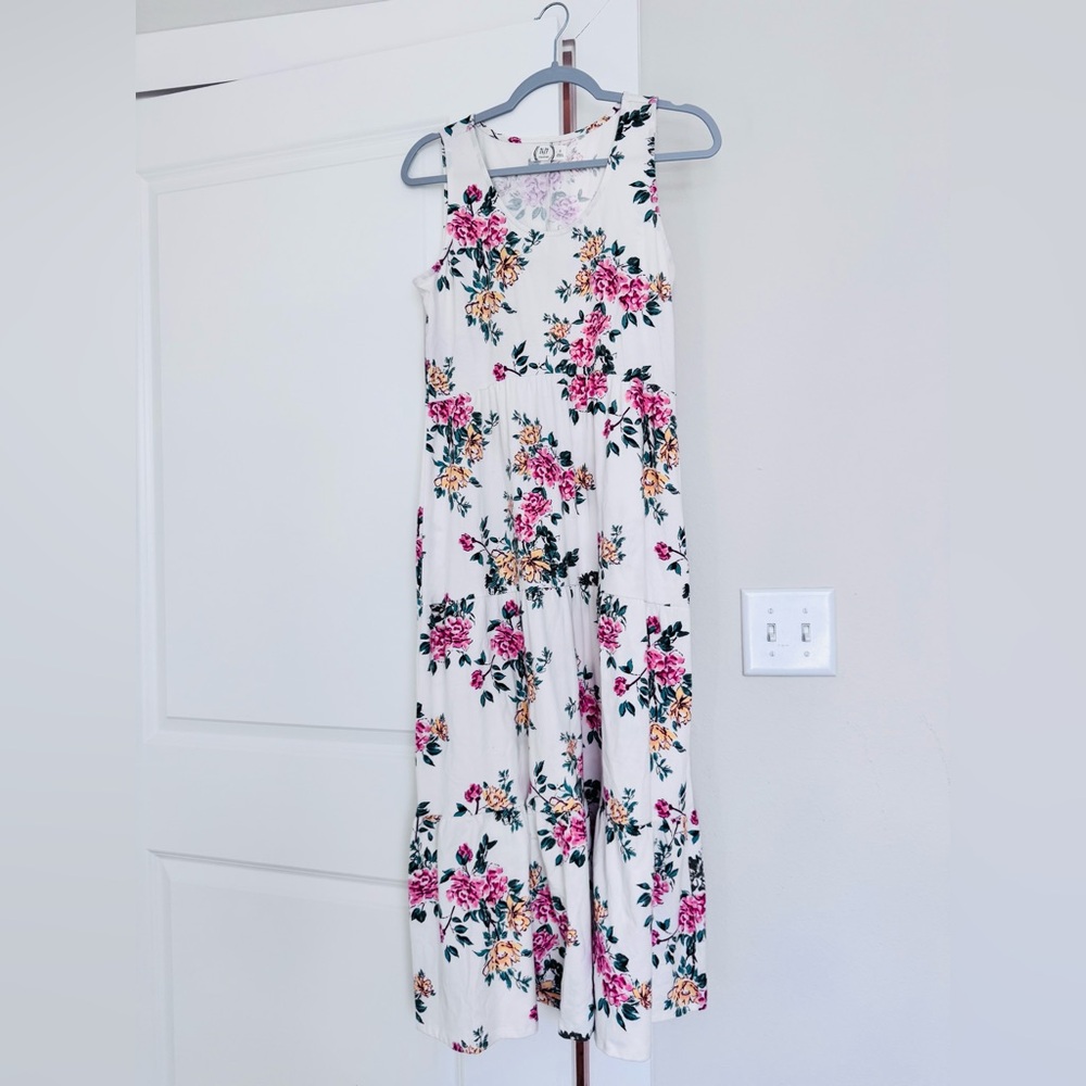 Floral Maxi Dress - Picture 4 of 9